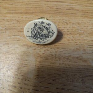 VINTAGE SCRIMSHAW SAILING SHIPPS LAPEL PIN